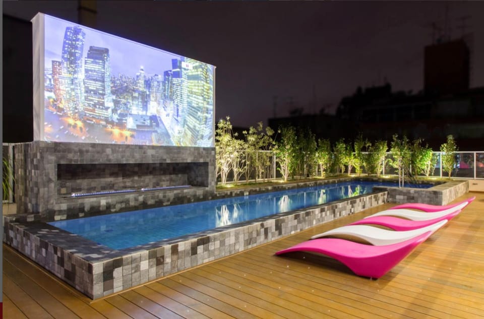 Swimming pool