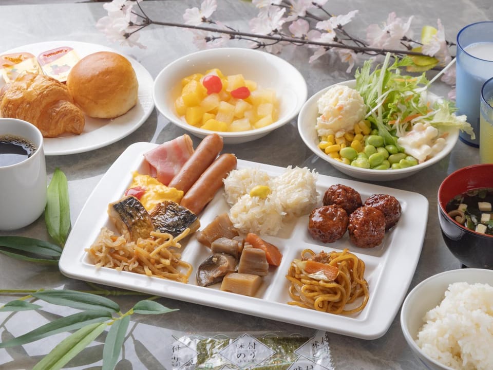Restaurant/places to eat, Buffet breakfast