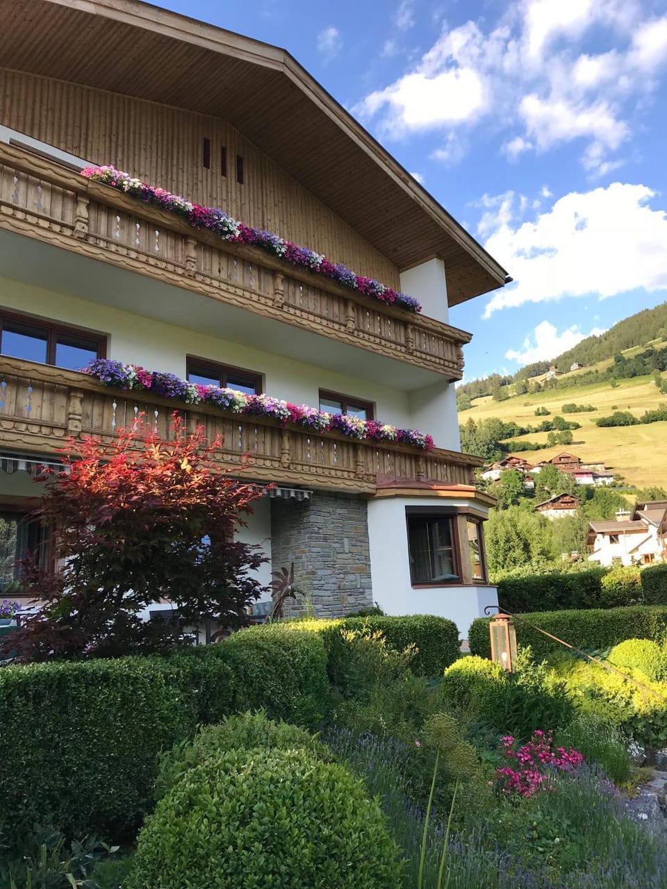 Property building, Day, Garden view, Mountain view