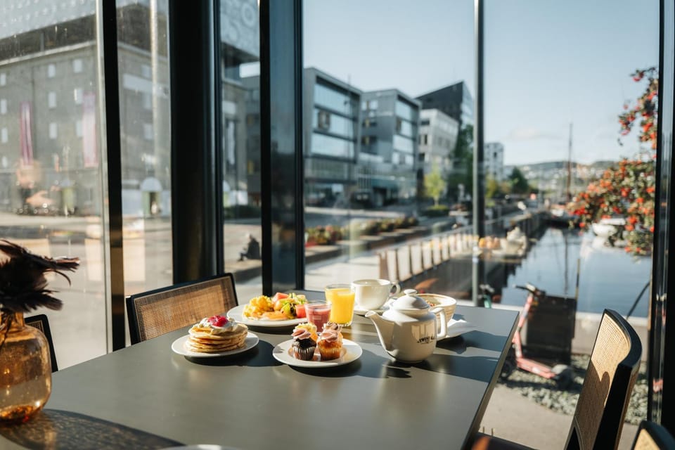 View (from property/room), Balcony/Terrace, Lounge or bar