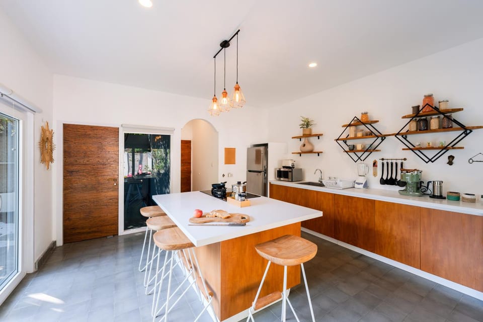 Coffee/tea facilities, Kitchen or kitchenette, Food and drinks, Breakfast, minibar, oven, pet friendly, pet friendly, stove, stove, toaster, kitchen, kitchen