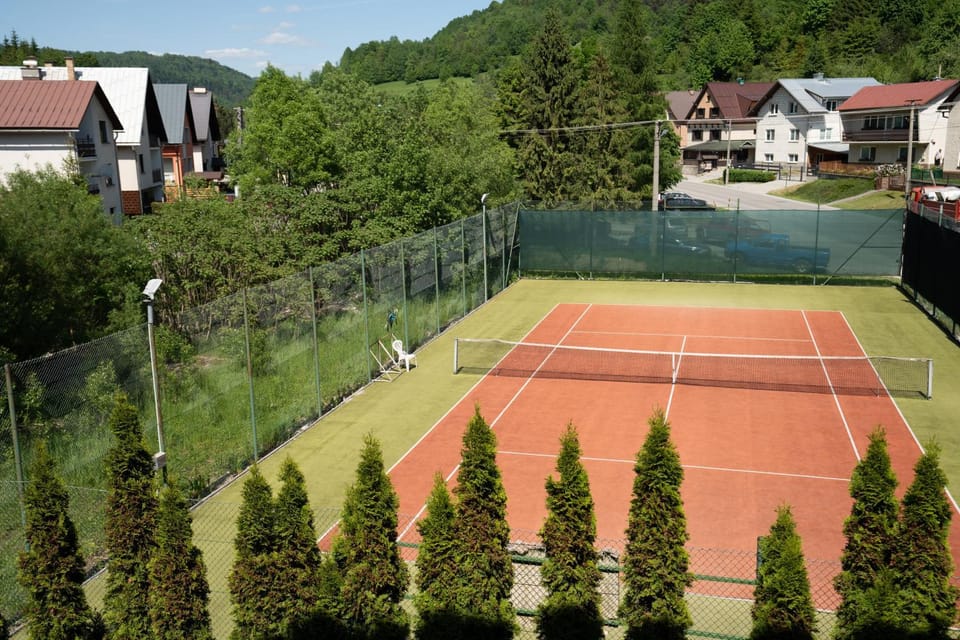 Tennis court