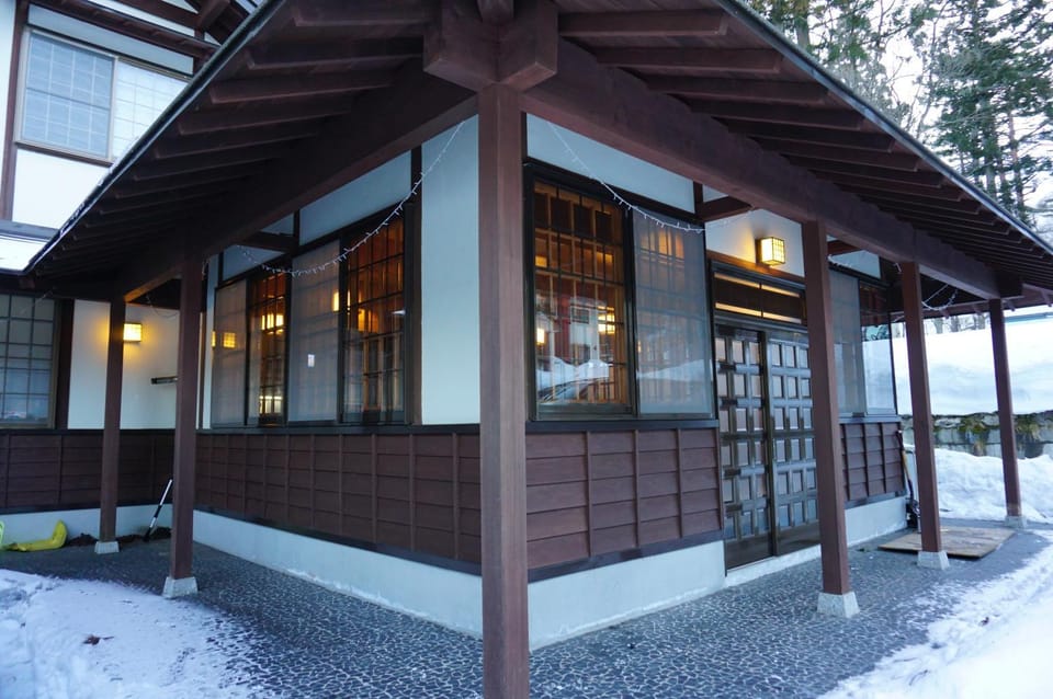 Property building, Restaurant/places to eat