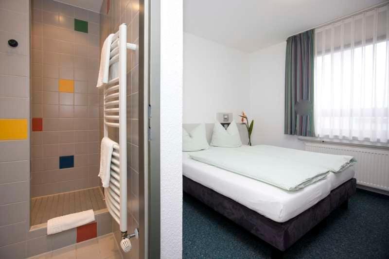 Bathroom, Photo of the whole room