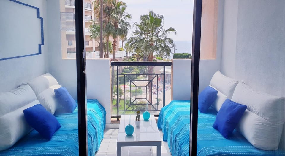 Day, Balcony/Terrace, Seating area, On site, Pool view, Sea view