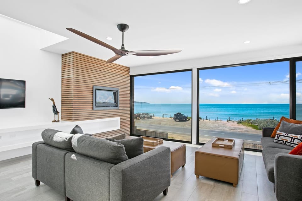Living room, Sea view