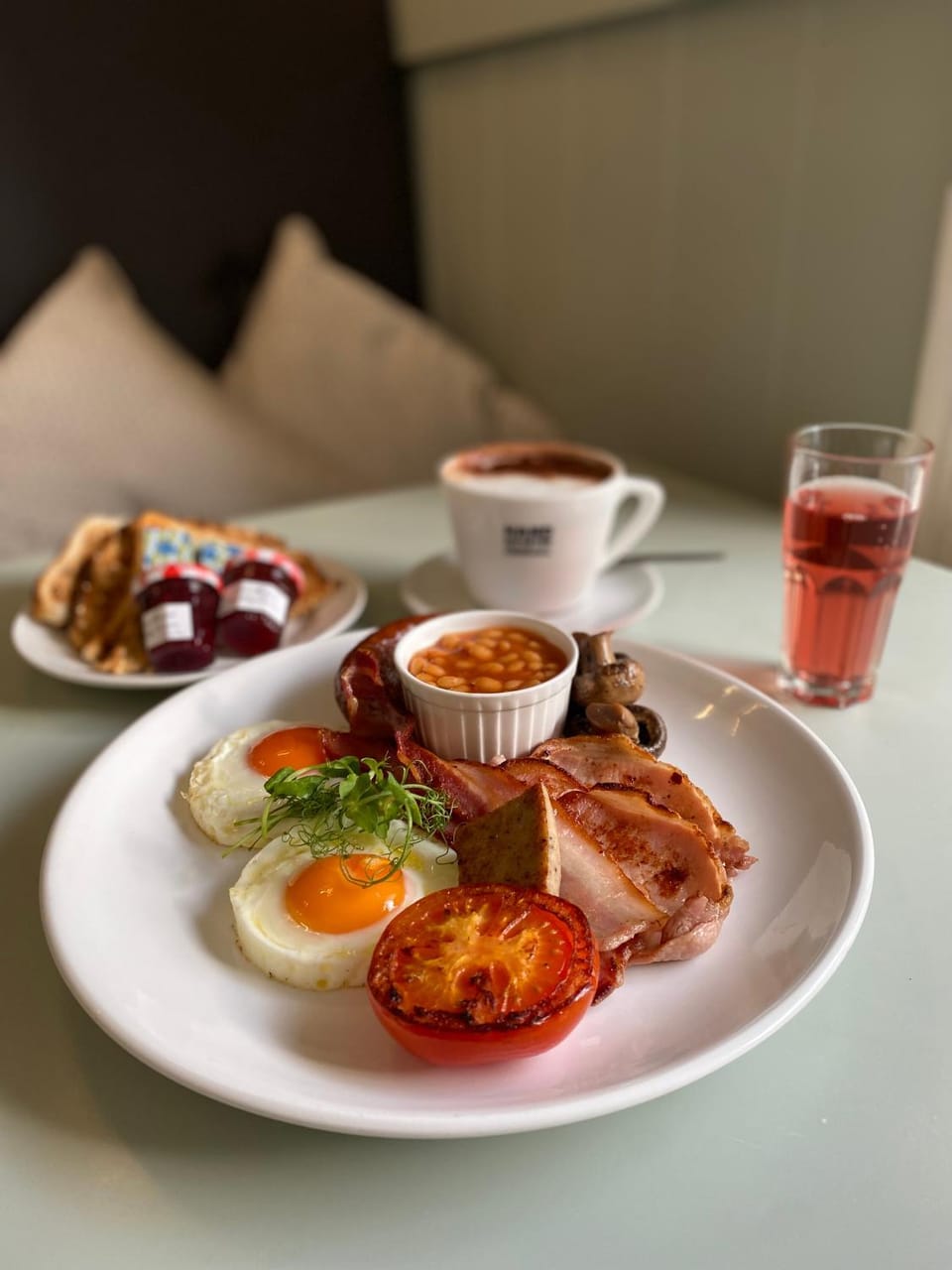 Breakfast, Continental breakfast