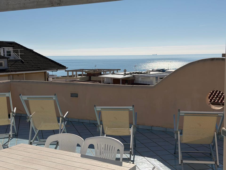 View (from property/room), Balcony/Terrace, Sea view