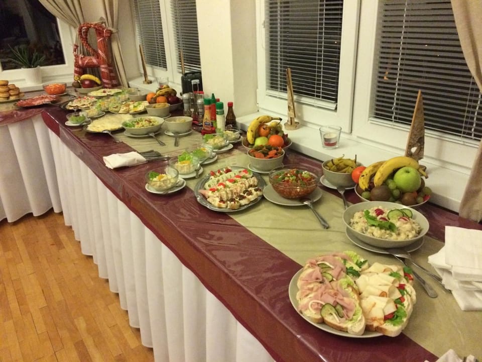 Restaurant/places to eat, Food and drinks, Food, Buffet breakfast