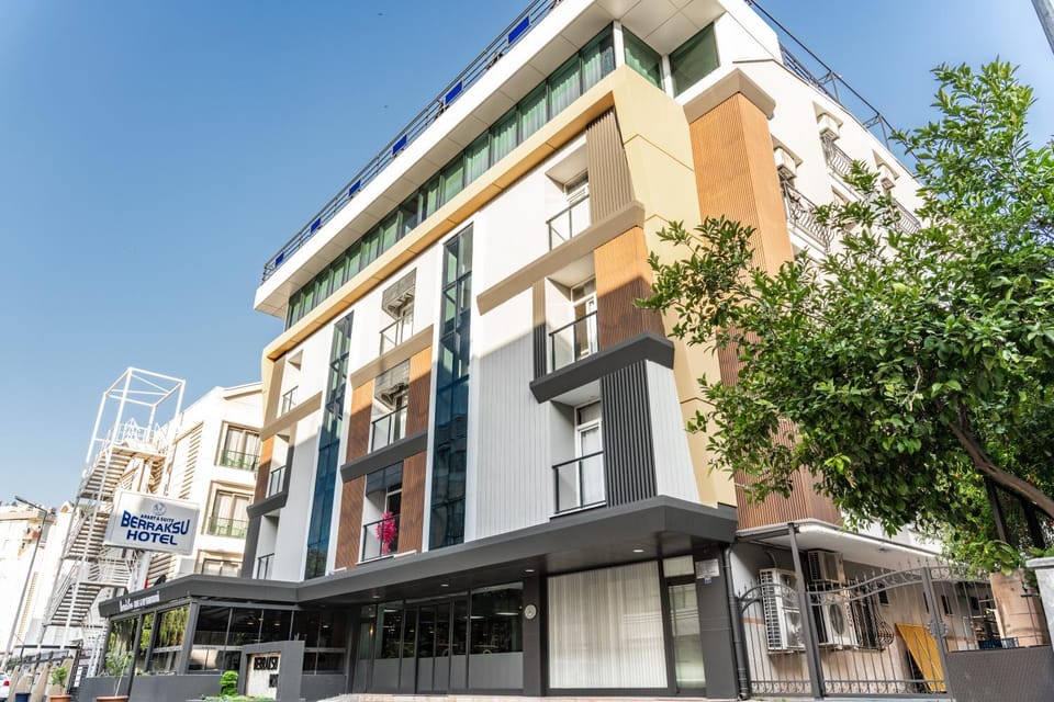 Property building, Day, Location