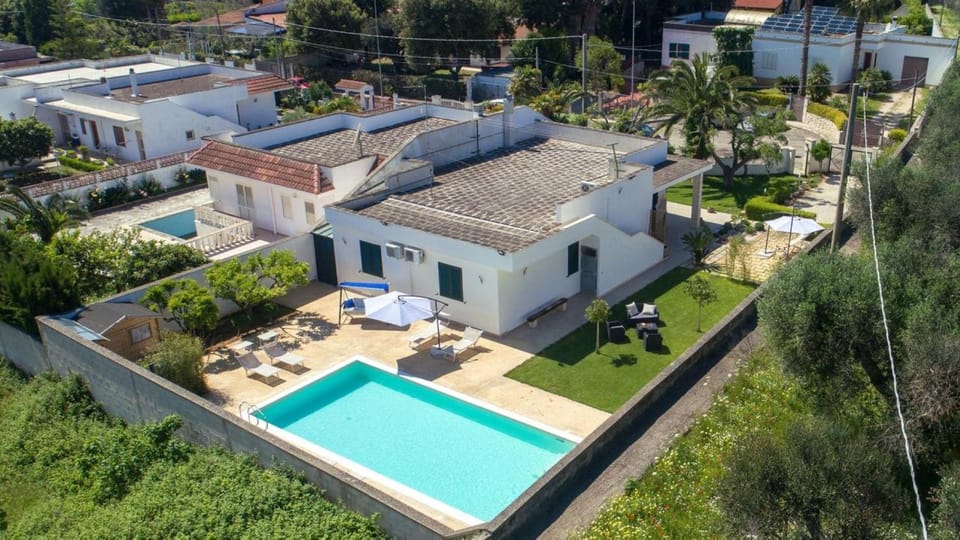 Neighbourhood, Bird's eye view, Garden view, Pool view