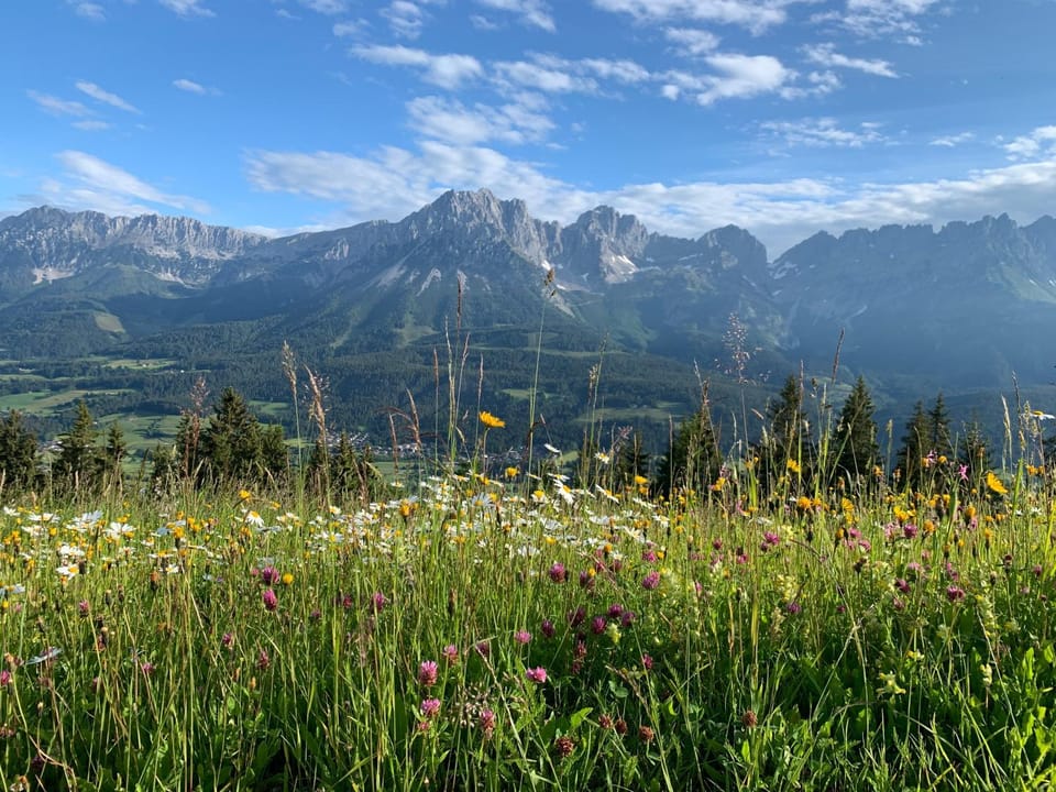 Nearby landmark, Day, Natural landscape