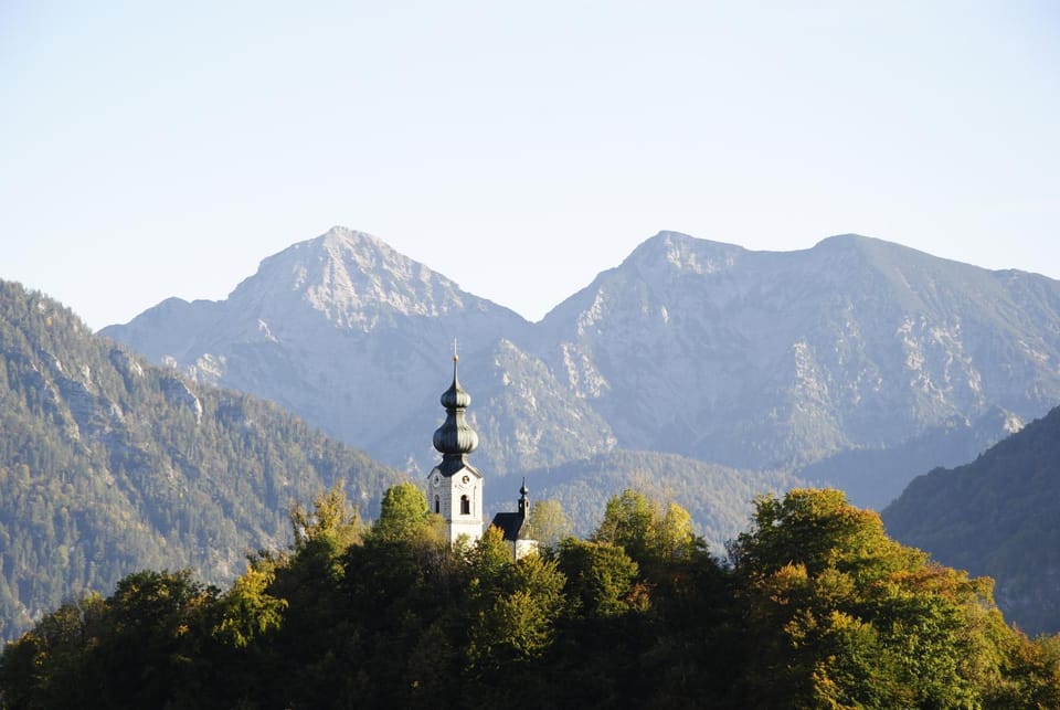 Nearby landmark, Day, Natural landscape, On site, City view, Mountain view