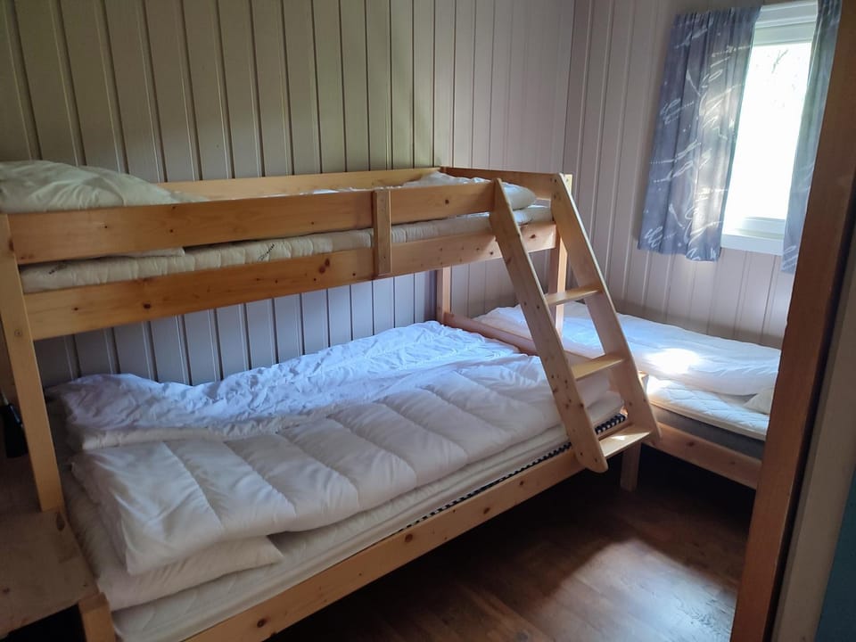 HagestadHytteutleie Haugheim Nature lodge in Norway