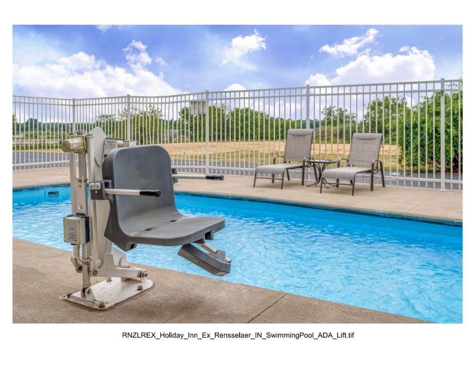 Swimming pool, sunbed