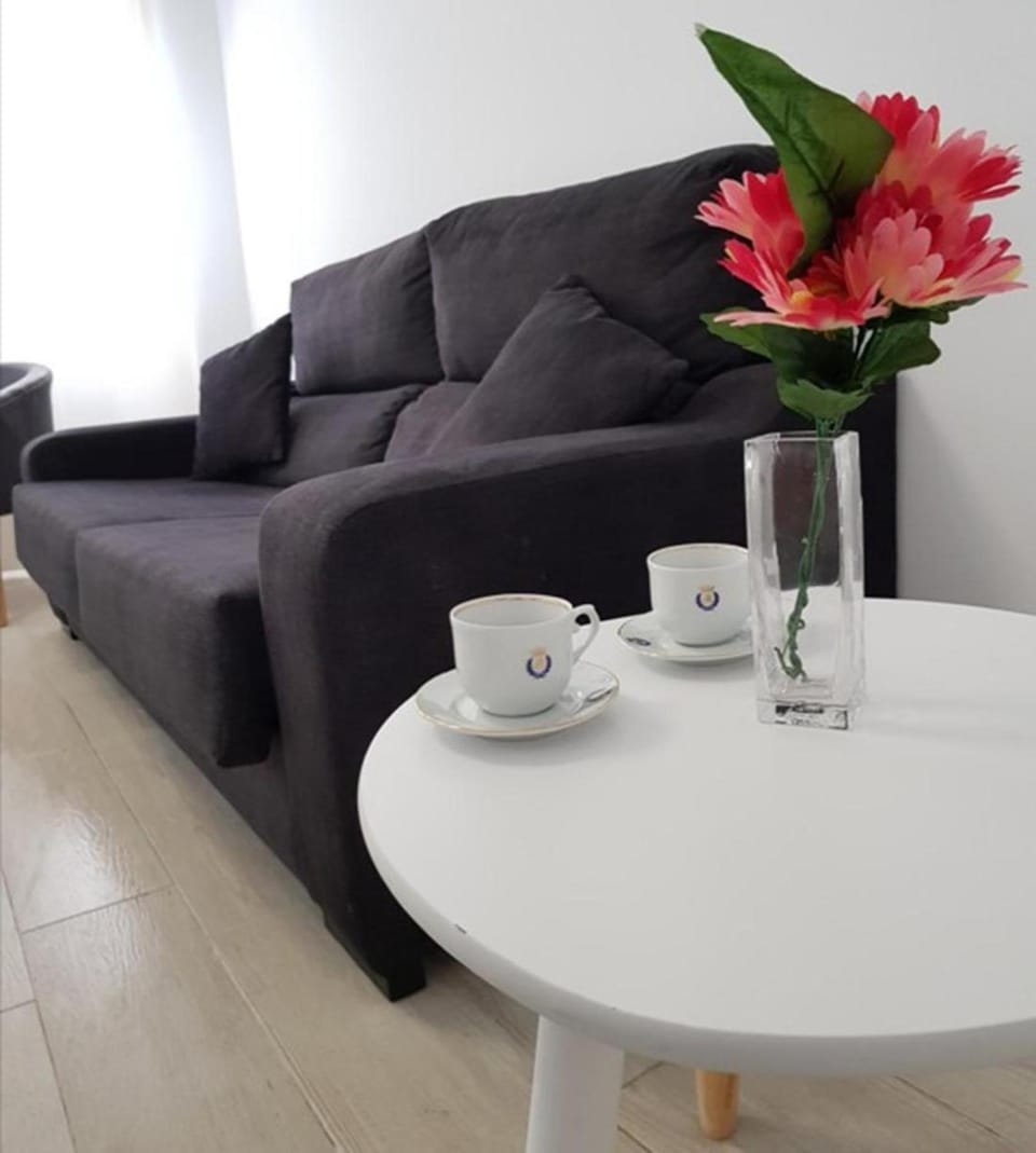 Coffee/tea facilities, Dining area
