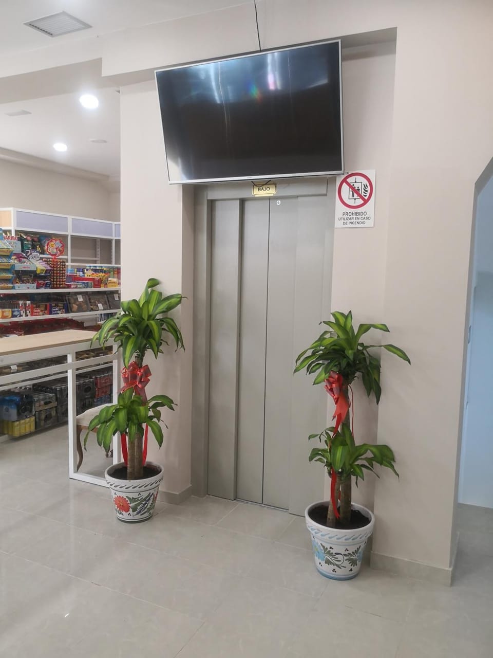 Lobby or reception, On site