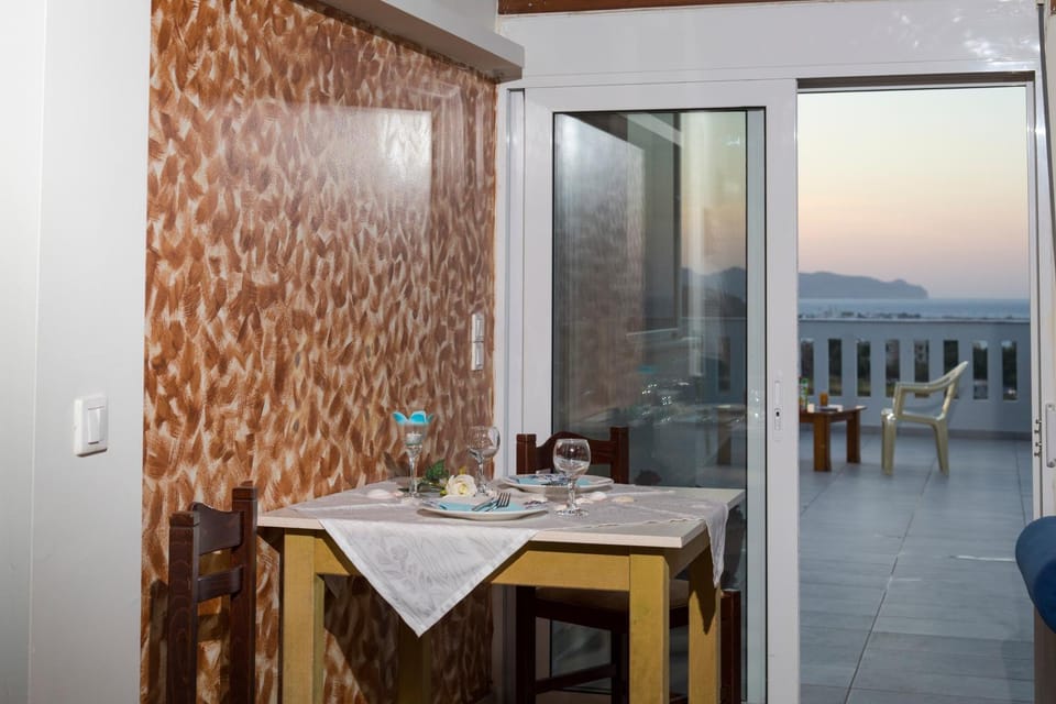 Balcony/Terrace, Dining area