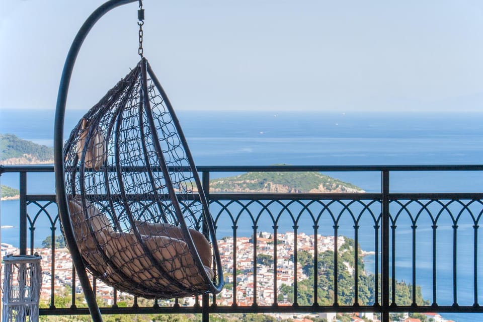 Natural landscape, View (from property/room), Balcony/Terrace, Sea view, Swimming pool