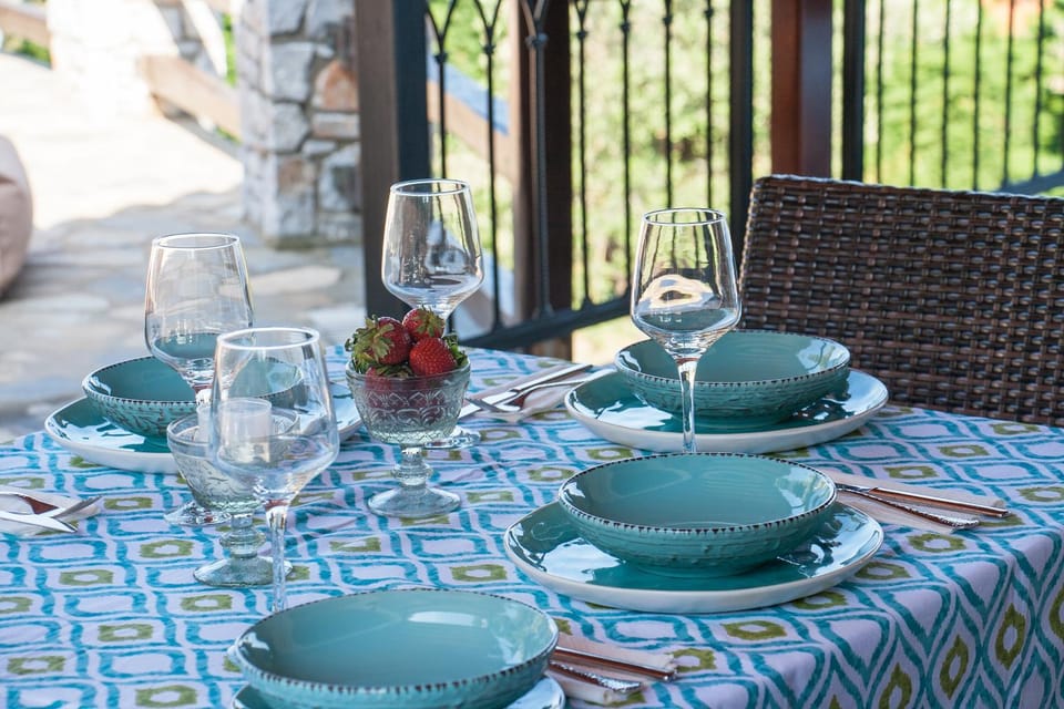 Dining area, Swimming pool