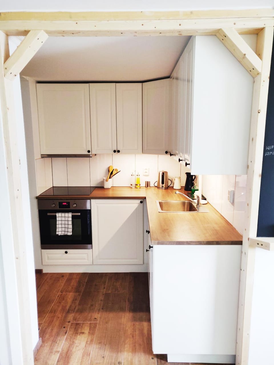 Kitchen or kitchenette, Communal kitchen