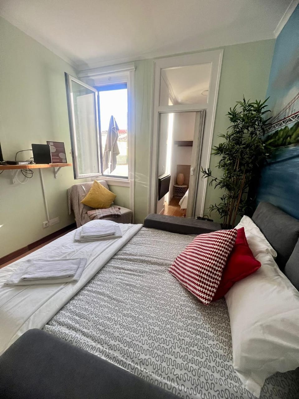 Graca Charming Apartment in Lisbon
