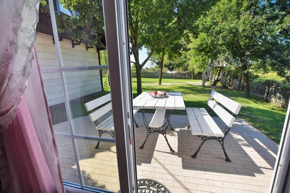 View (from property/room), Balcony/Terrace, Seating area, Garden view