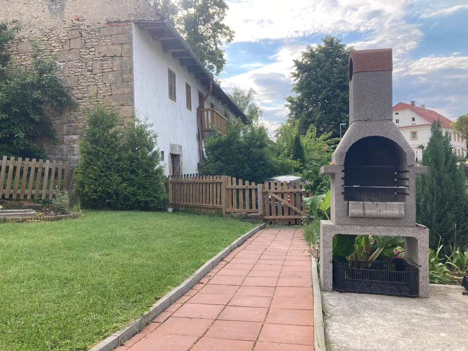 Day, BBQ facilities, Garden view
