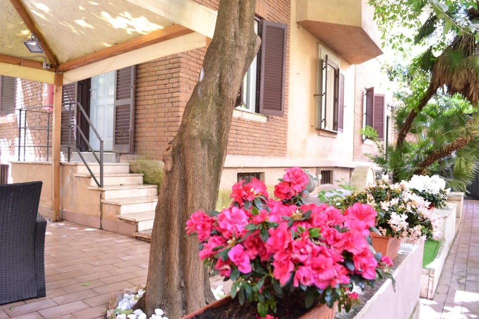 Facade/entrance, Garden