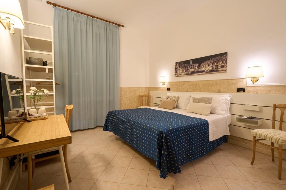 Bed, TV and multimedia, Coffee/tea facilities, Photo of the whole room, Bedroom, furniture, wardrobe, air conditioner