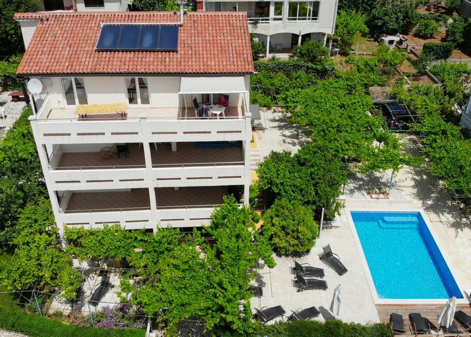 Property building, Swimming pool