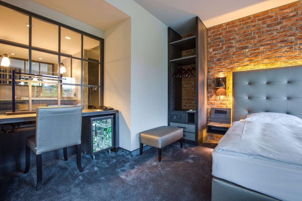 Bathroom, Living room, Bedroom, On site