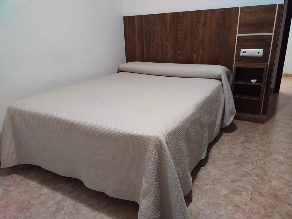 Hostal El Polígono Bed and Breakfast in Andalusia