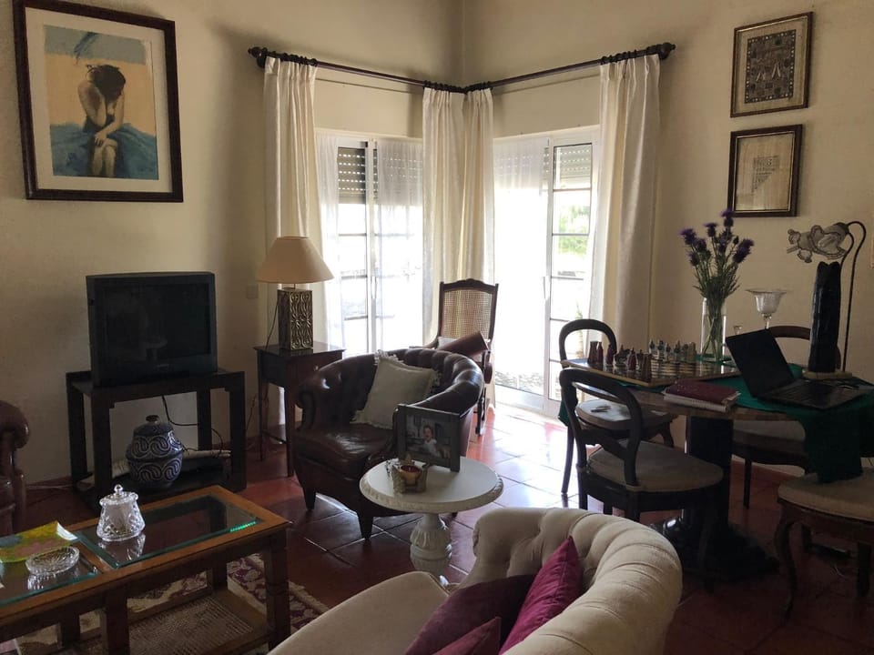 Quinta Nova do Almeida Bed and Breakfast in Santarém District, Portugal