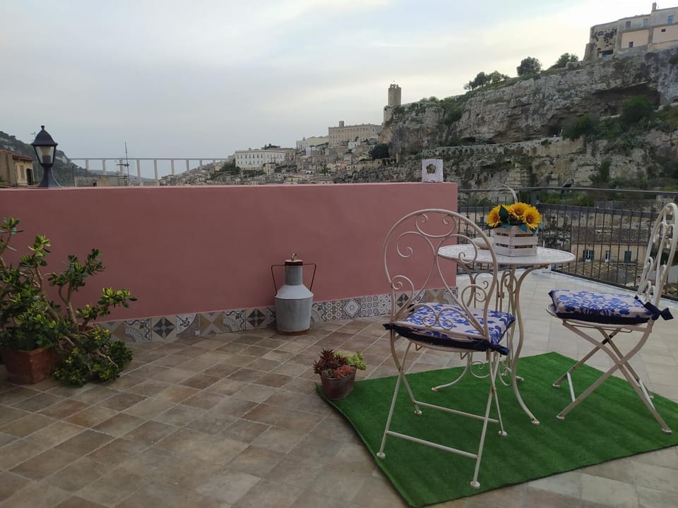 Patio, Day, Natural landscape, City view, Landmark view, Mountain view