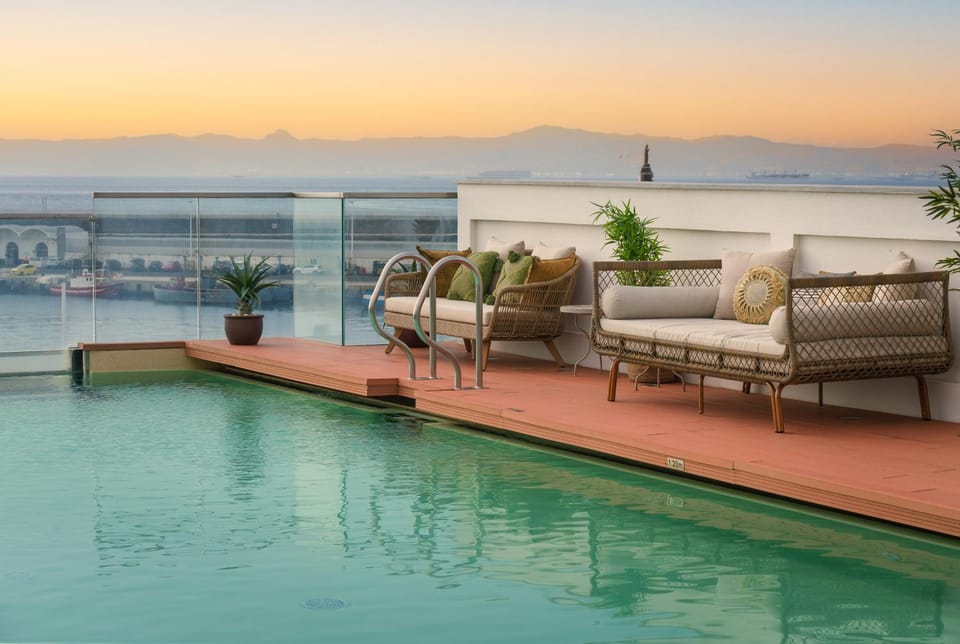 Sea view, Swimming pool