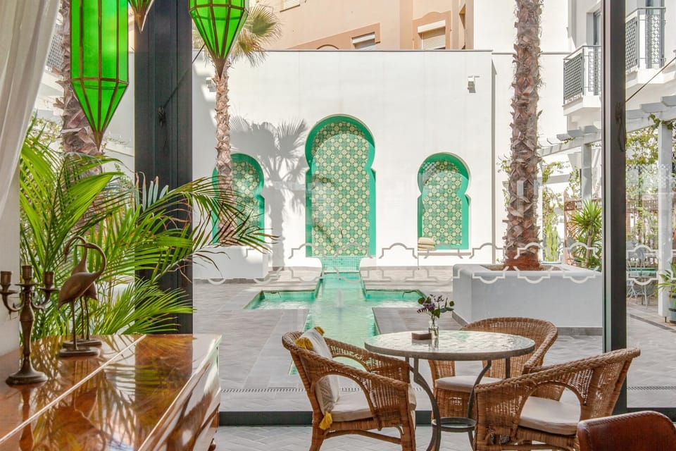 Patio, Restaurant/places to eat