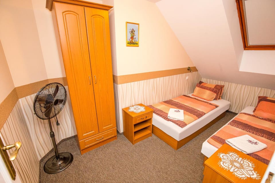 Tinódi Fogadó Bed and Breakfast in Hungary