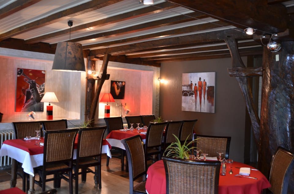 Shower, Patio, Restaurant/places to eat, BBQ facilities, Garden, Bathroom, Balcony/Terrace, Living room, Lounge or bar, Fitness centre/facilities, Seating area, Dining area, Bedroom, Pets, Area and facilities, Meals, group of guests