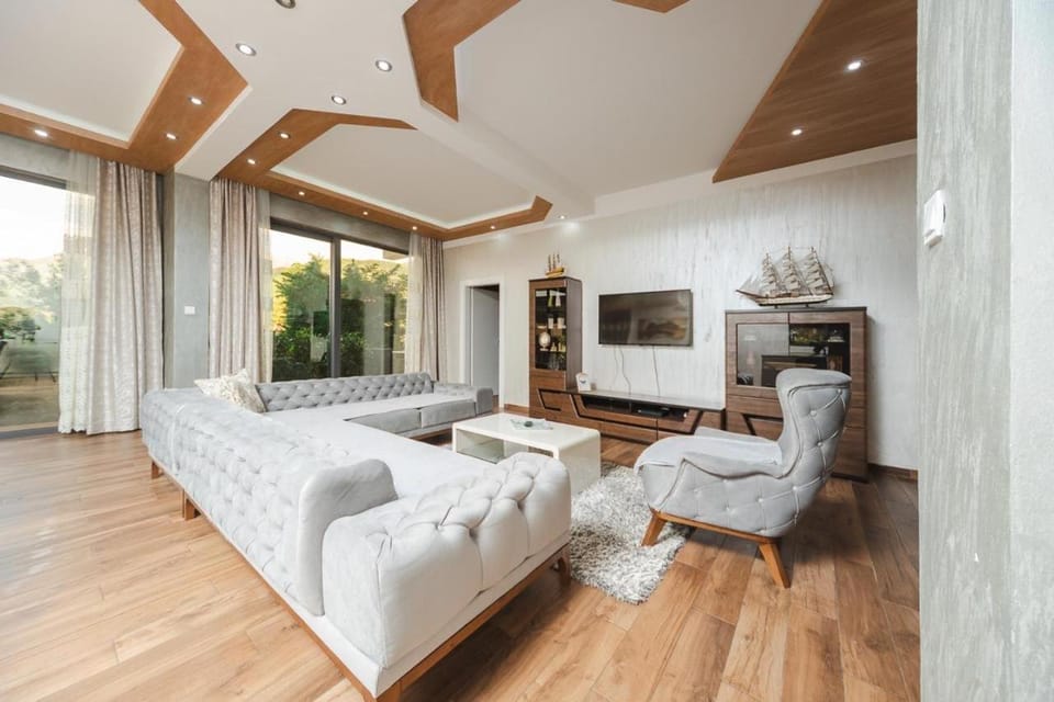 Resort Bevilacqua Apartment in Budva Municipality