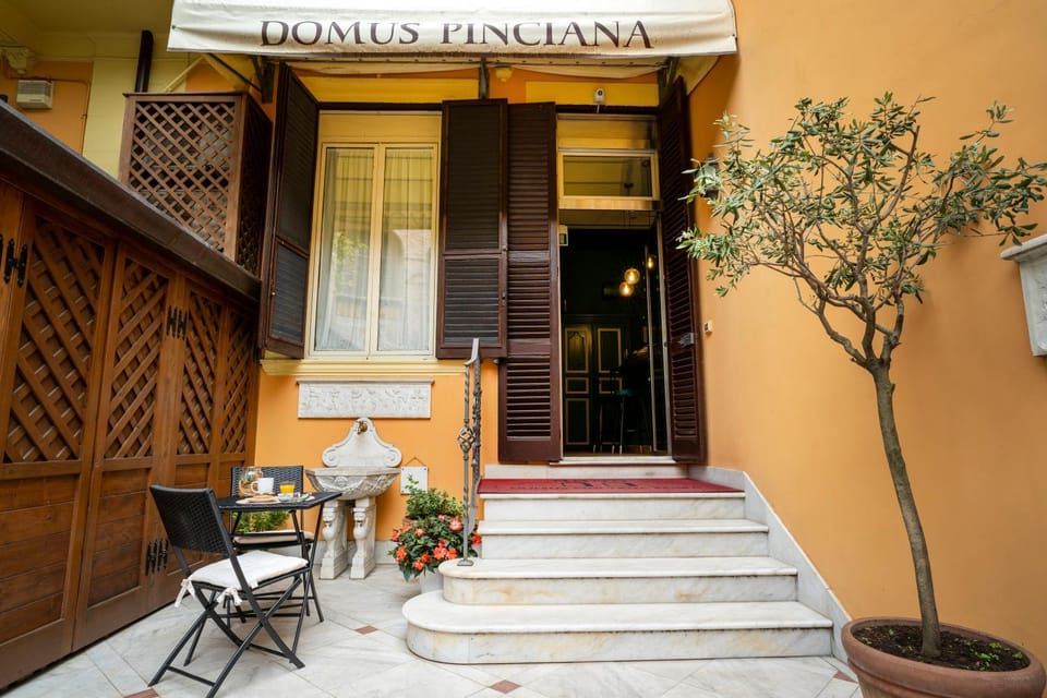 Domus Pinciana Bed and Breakfast in Rome