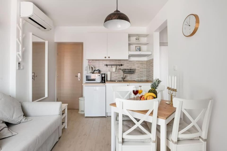 Sunny New Hideaway Near the Beach on the Island of Hvar Apartment in Hvar