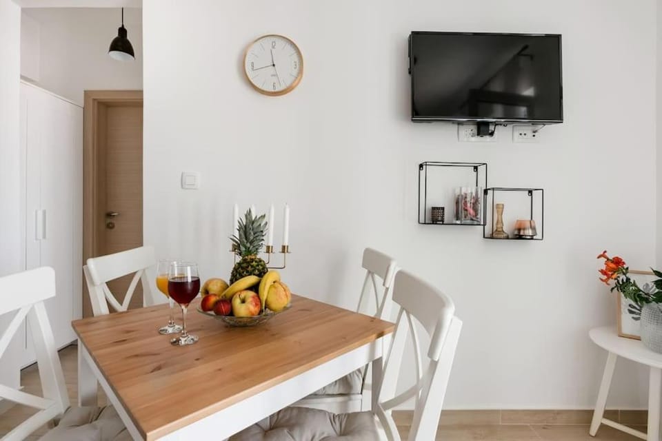 Sunny New Hideaway Near the Beach on the Island of Hvar Apartment in Hvar