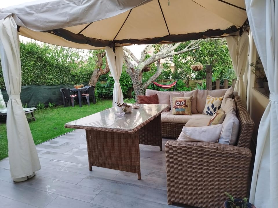 Living room, Garden view