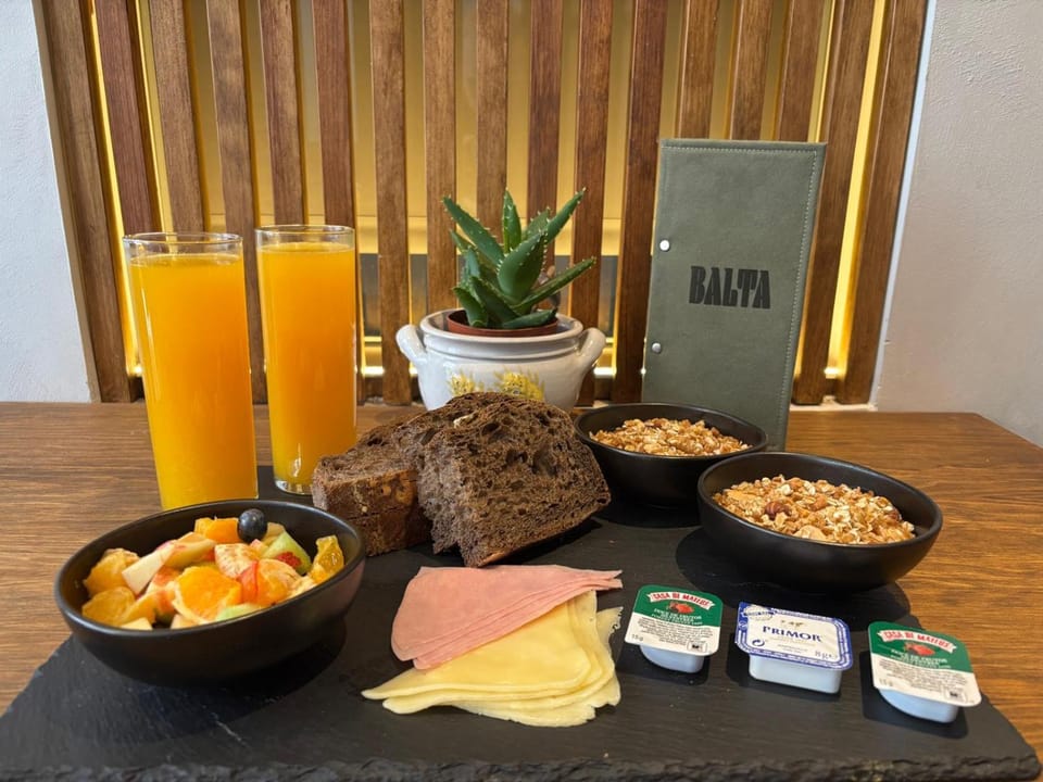 Breakfast, Continental breakfast
