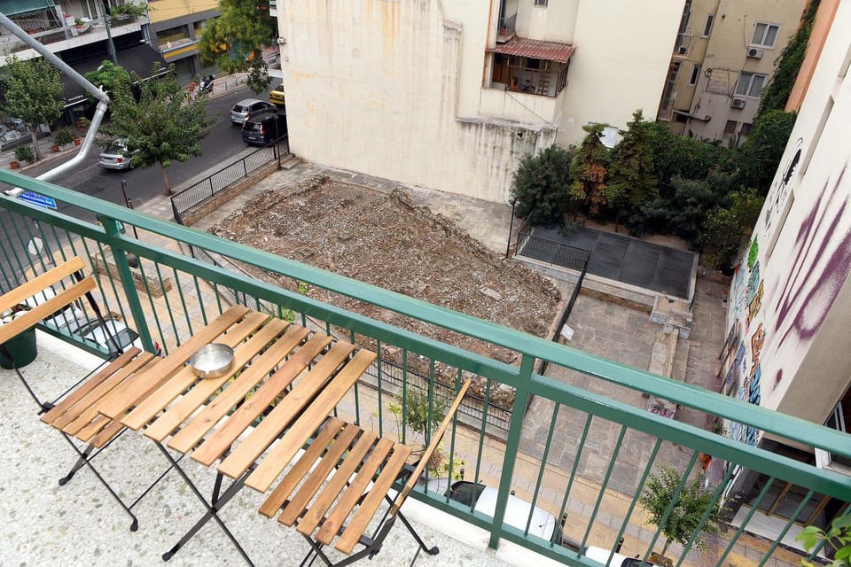 Balcony/Terrace, Balcony/Terrace, City view, Landmark view, Street view, Quiet street view