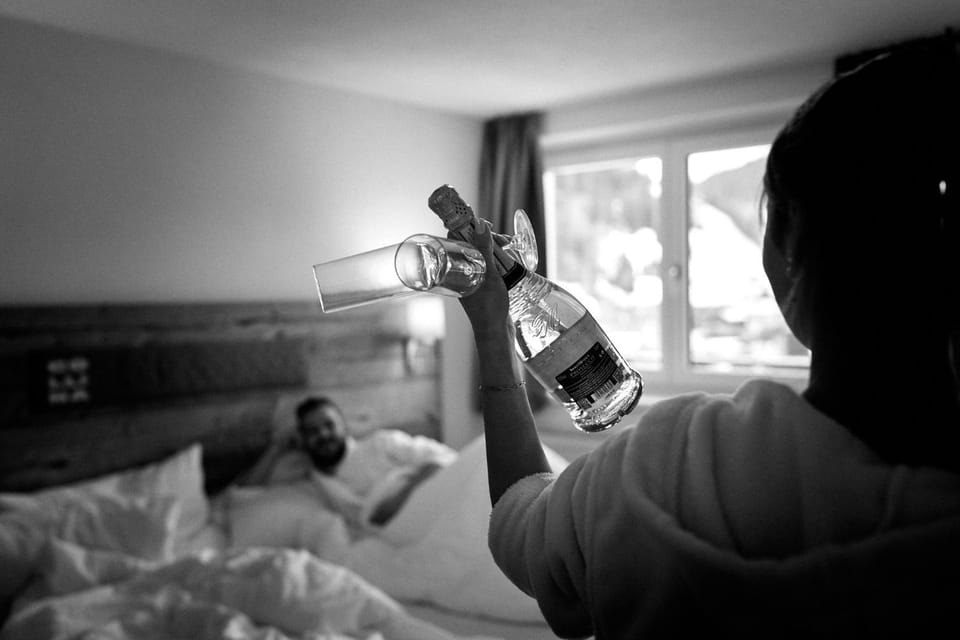 Bed, People, group of guests