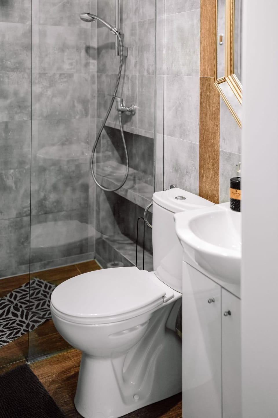 Shower, Toilet, Bathroom