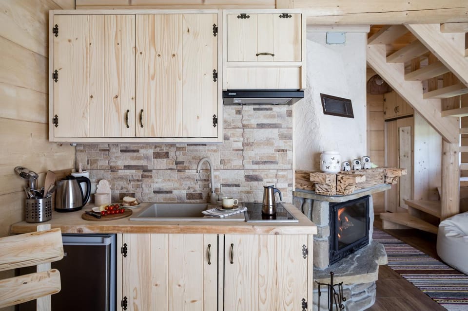 Kitchen or kitchenette, Living room