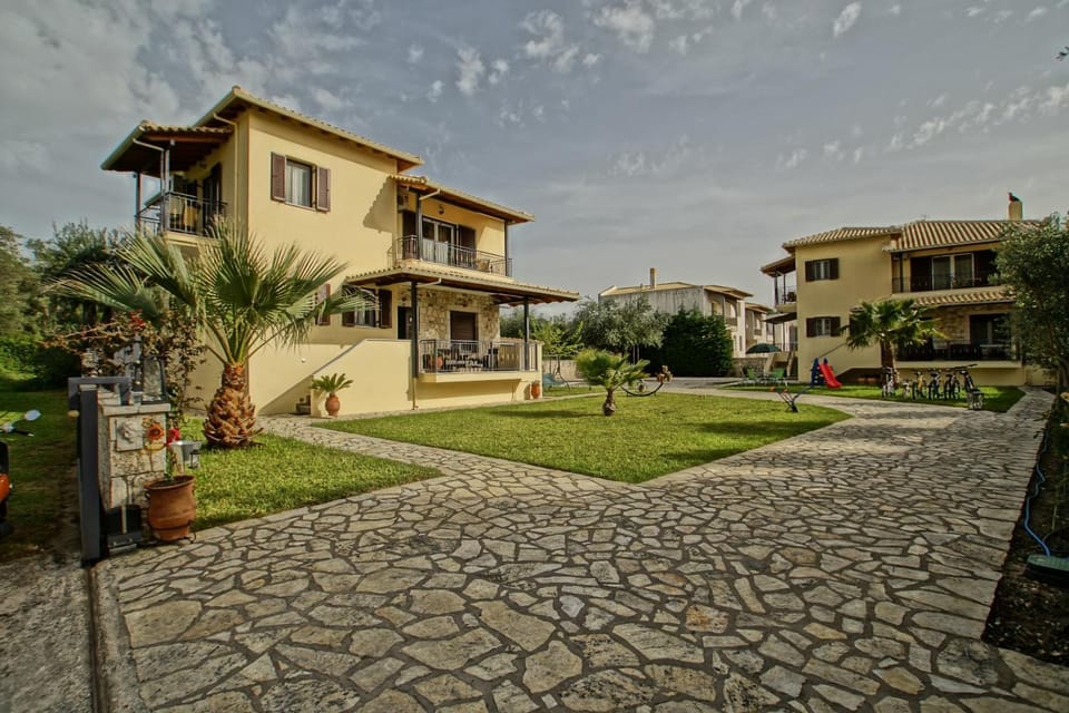 Property building, Natural landscape, Garden, Garden view